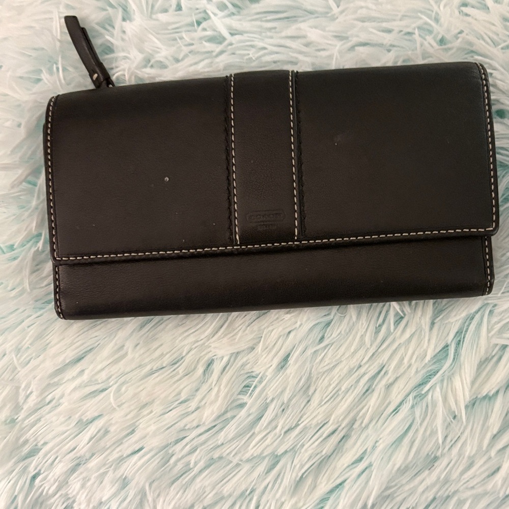 Coach Black Leather Clutch Wallet - the interior is a pretty purple.